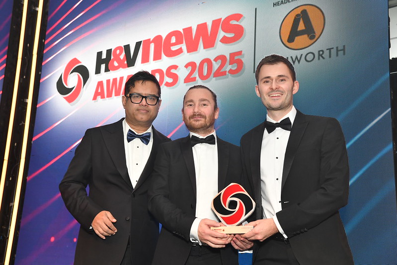 AirDoor winning H&V News Award for Excellence in Indoor Air Quality